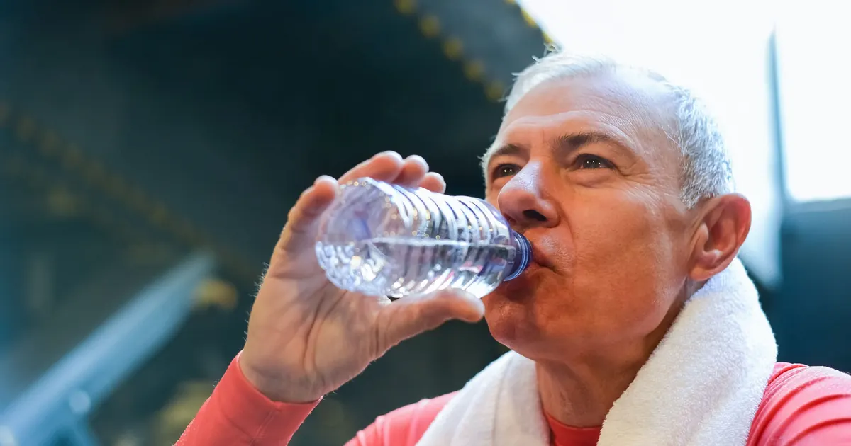 Cómo prevenir los cálculos renales: 7 medidas que sí funcionan